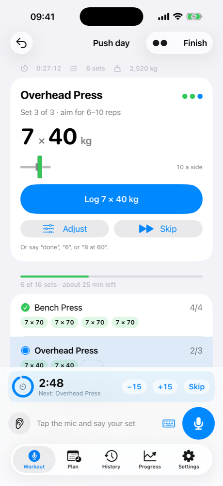 VoiceSpotter showing a push-day session: Overhead Press, set 3 of 3, target 7 × 40 kg, with a rest timer counting down